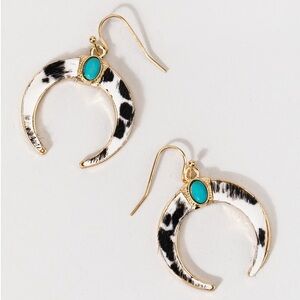 NWT Francesca’s Murissa Cow Print Bullhorn Drop Earrings Gold Turquoise Crescent